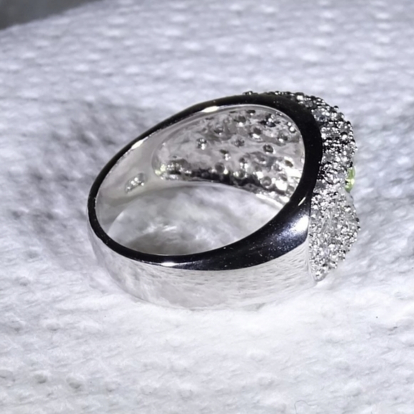 Vtg Peridot Ring - Picture 5 of 7